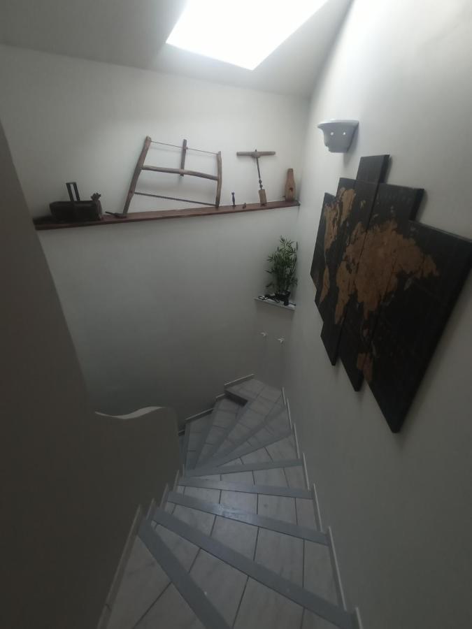 La Maison Sous Le Chateau Tallard Exterior foto